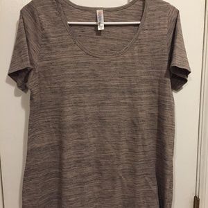 LuLaRoe Flecked Top!!